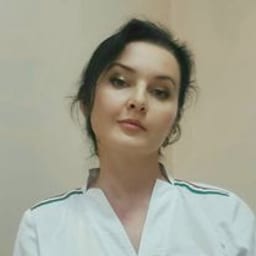 Портретный снимок врача, приём в городе Астана