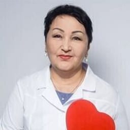 Портретный снимок врача, приём в городе Астана