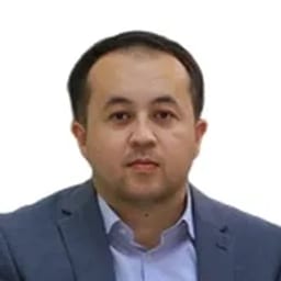 Портретный снимок врача, приём в городе Астана
