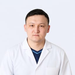 Портретный снимок врача, приём в городе Астана