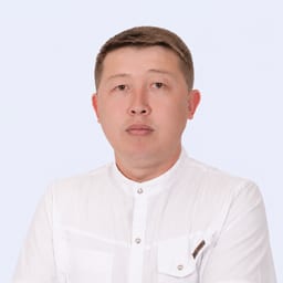 Портретный снимок врача, приём в городе Астана Портретный снимок врача, приём в городе Астана