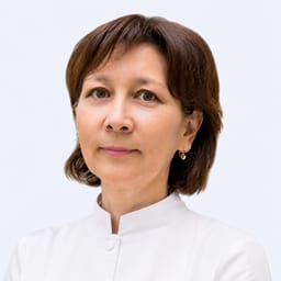 Портретный снимок врача, приём в городе Астана