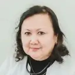 Портретный снимок врача, приём в городе Астана