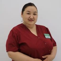 Портретный снимок врача, приём в городе Астана