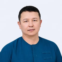 Портретный снимок врача, приём в городе Астана