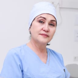 Портретный снимок врача, приём в городе Алматы