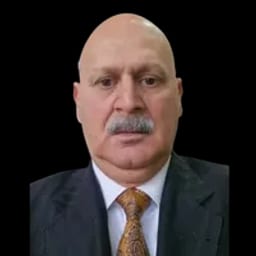 Портретный снимок врача, приём в городе Алматы