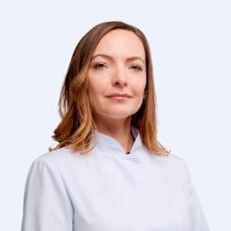 Портретный снимок врача, приём в городе Алматы