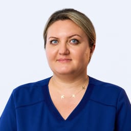 Портретный снимок врача, приём в городе Алматы