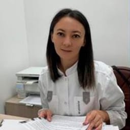 Портретный снимок врача, приём в городе Алматы