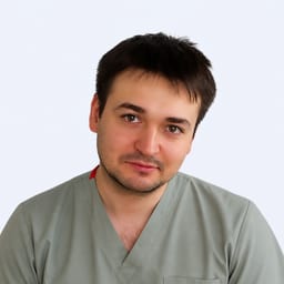 Портретный снимок врача, приём в городе Алматы