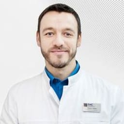 Портретный снимок врача, приём в городе Алматы