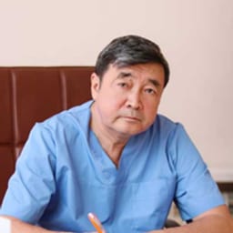 Портретный снимок врача, приём в городе Алматы