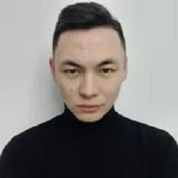 Портретный снимок врача, приём в городе Астана