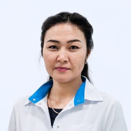 Портретный снимок врача, приём в городе Астана
