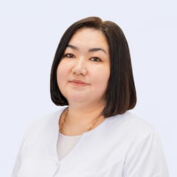 Портретный снимок врача, приём в городе Астана