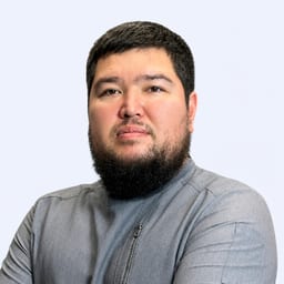 Портретный снимок врача, приём в городе Алматы