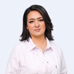 Портретный снимок врача, приём в городе Алматы