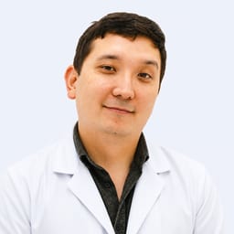 Портретный снимок врача, приём в городе Алматы