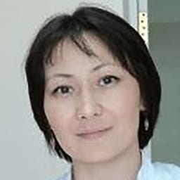 Портретный снимок врача, приём в городе Астана