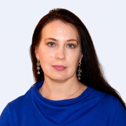 Портретный снимок врача, приём в городе Астана
