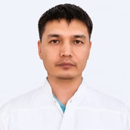 Портретный снимок врача, приём в городе Астана