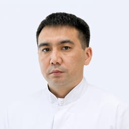 Портретный снимок врача, приём в городе Астана