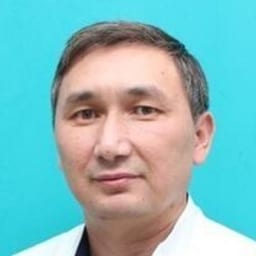 Портретный снимок врача, приём в городе Алматы