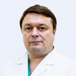 Портретный снимок врача, приём в городе Алматы