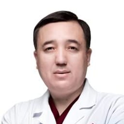 Портретный снимок врача, приём в городе Астана