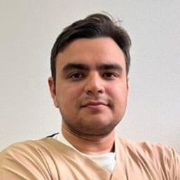 Портретный снимок врача, приём в городе Алматы Портретный снимок врача, приём в городе Алматы