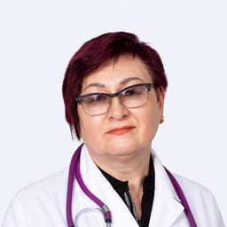 Портретный снимок врача, приём в городе Алматы