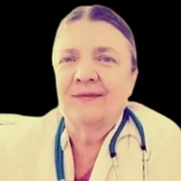 Портретный снимок врача, приём в городе Астана