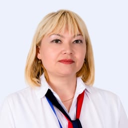 Портретный снимок врача, приём в городе Алматы