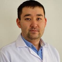 Портретный снимок врача, приём в городе Алматы