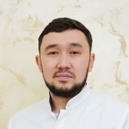 Портретный снимок врача, приём в городе Астана Портретный снимок врача, приём в городе Астана