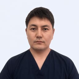 Портретный снимок врача, приём в городе Алматы