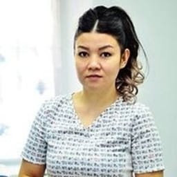 Портретный снимок врача, приём в городе Астана