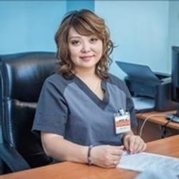 Портретный снимок врача, приём в городе Алматы