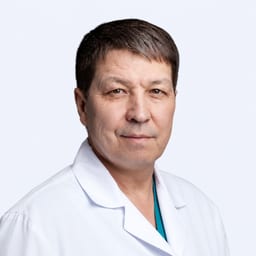 Портретный снимок врача, приём в городе Астана