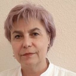 Портретный снимок врача, приём в городе Астана