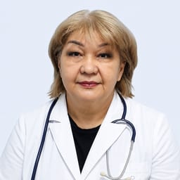 Портретный снимок врача, приём в городе Астана