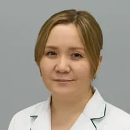 Портретный снимок врача, приём в городе Астана