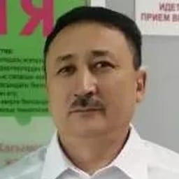 Портретный снимок врача, приём в городе Астана