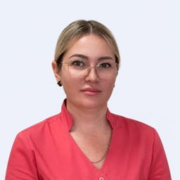 Портретный снимок врача, приём в городе Алматы