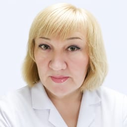 Портретный снимок врача, приём в городе Астана