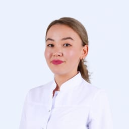 Портретный снимок врача, приём в городе Астана