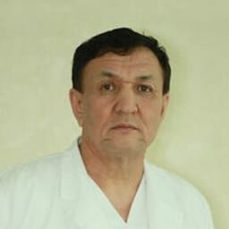 Портретный снимок врача, приём в городе Астана