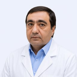 Портретный снимок врача, приём в городе Алматы