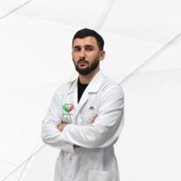 Портретный снимок врача, приём в городе Алматы